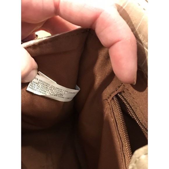 Liz Clairborne Stylish Small Gold Faux Crocodile Handbag Purse Gently Used! - Picture 6 of 9